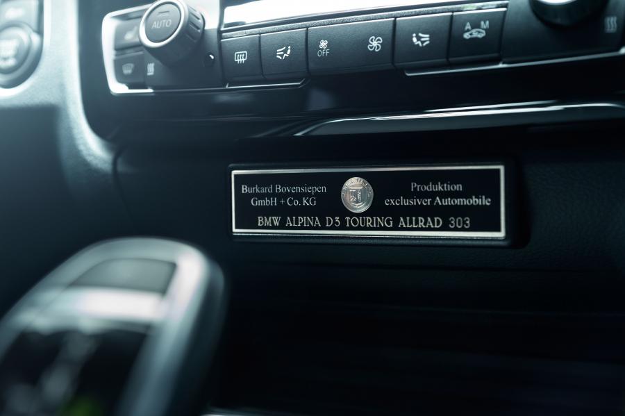 Детали интерьера Alpina D3 Bi-Turbo Touring Allrad (F31) 2015 года  (WW) (фото 2 из 9)